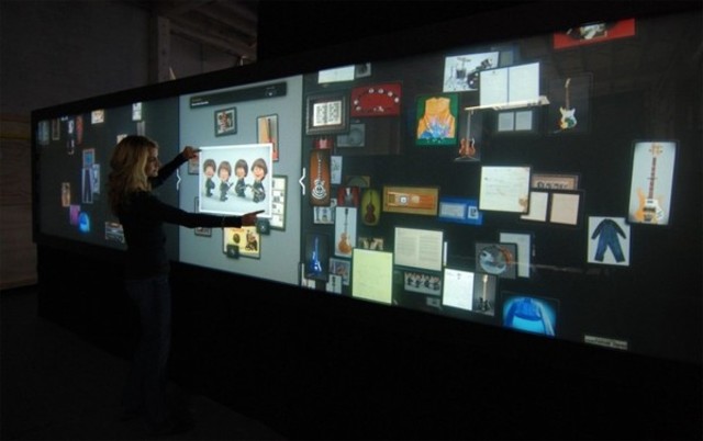 TOUCH WALL (Pared Digital)