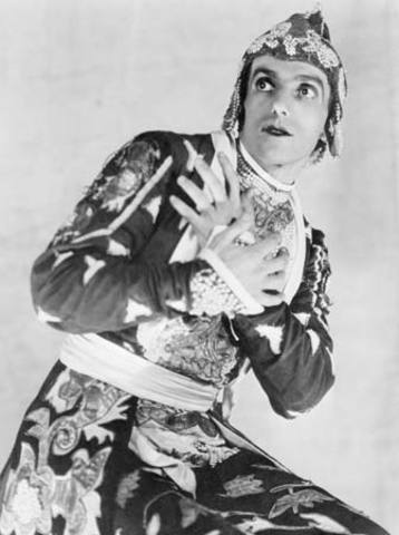 Leonide joins Ballets Russe