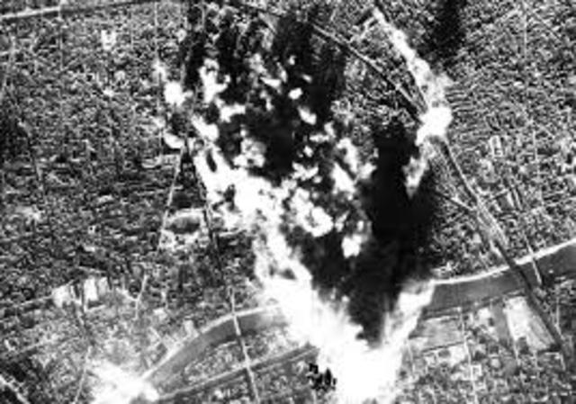 Air focre bombed paris