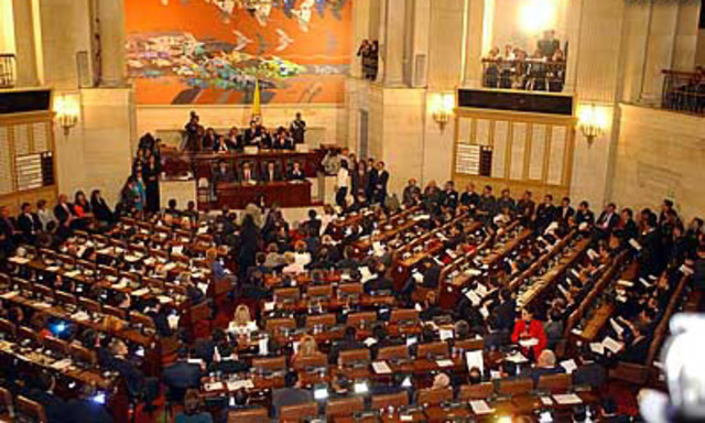 Es necesario imponer límites a las reformas de la Constitución, dice Mauricio González Cuervo