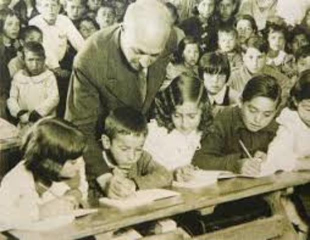 Generación: Educación para el Desarrollo Crítica y Solidaria. (Década de los años 70)