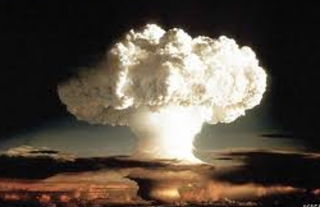 the first hydrogen bomb is built