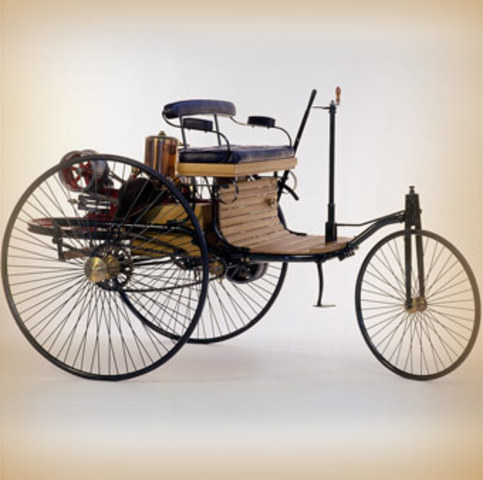 First Automobile Invented