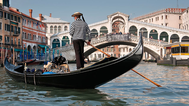 Travel to Venice..