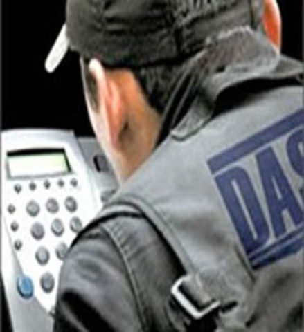 Abogado de empleada de la cafetería relacionada con la cuestión de las chuzadas de la corte denuncia amenazas de muerte a su cliente