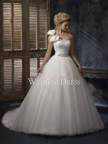 Attend Analu's wedding