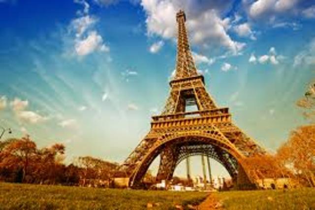 in 1889 the eiffel tower opened