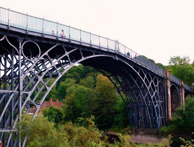 Primer puente de hierro