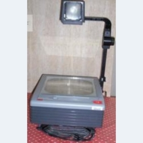 EL PROYECTOR DE ACETATOS