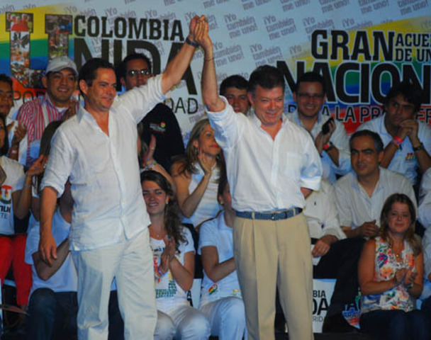 El presidente Santos fue víctima, no coautor de las chuzadas': Vargas Lleras