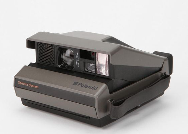 Cámara con menor tamaño y costo.