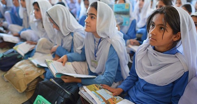 Pakistani President launches a ten million education fund
