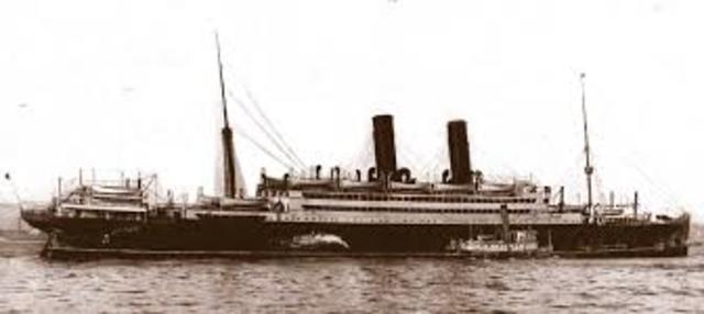 American steamship sinks