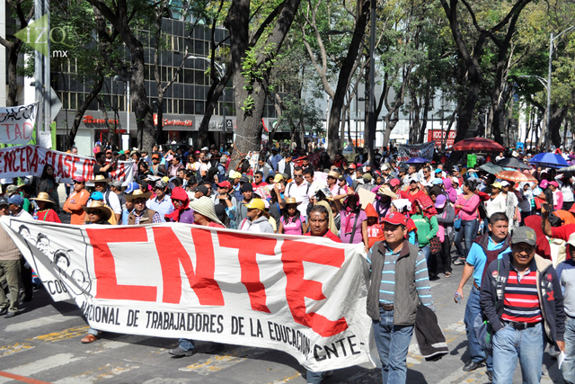 MARCHA DE LA CNTE CONTRA REFORMA EDUCATIVA 2016