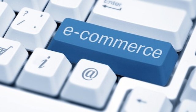 Se define por primera vez el término “Electronic commerce”
