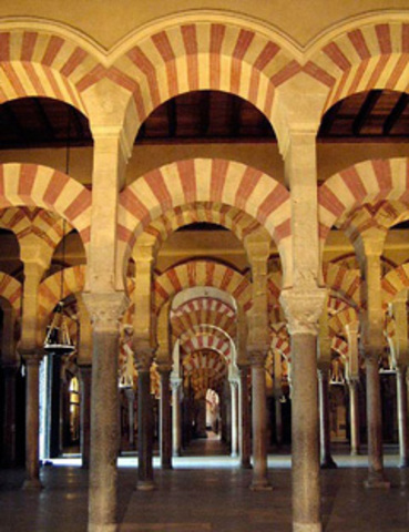 Se manda construir la Mezquita de Córdoba