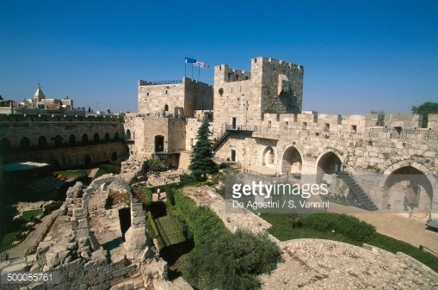 David founds (starts) jerusalem