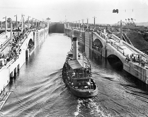 Building of the Panama Canal