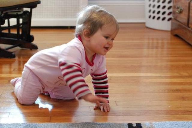 when i was 1 i used to go on all fours and, i couldn´t to walk i slept alot