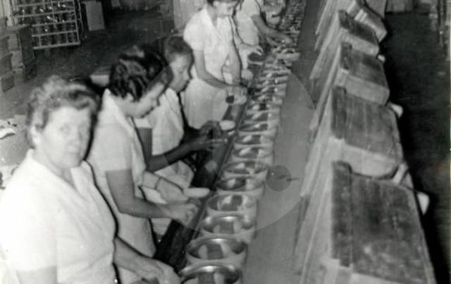 Noel - Nace la Fábrica Nacional de Galletas y Confites Noel