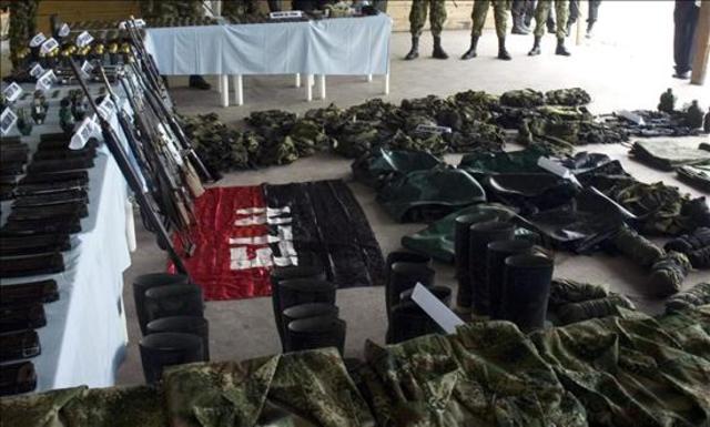 BOMBARDEAN CAMPAMENTO DEL ELN