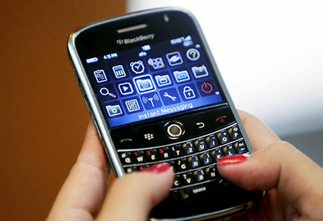 Facebook mobile passes 100,000,000