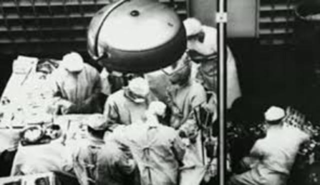 PRIMER TRASPLANTE DE ORGANO