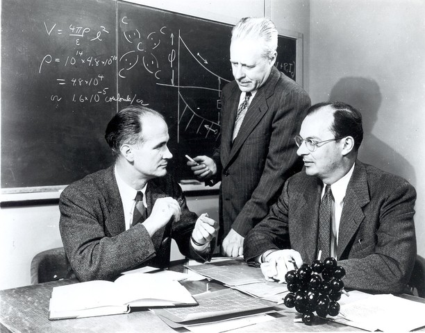 William B. Shockley, John Bardeen y Walter Brattain