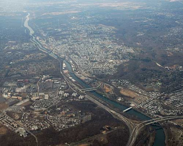 Hendrickson Sails up the Delaware River and discovers the Schuylkill River on his return.