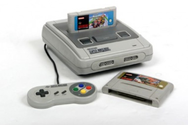 Super Nintendo Entertaintment System (SNES)