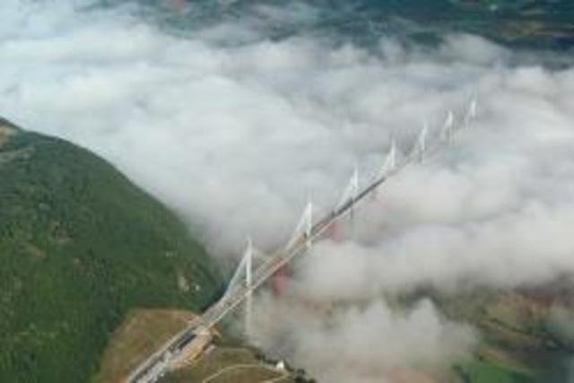 Viaducto Millau, Millau, Francia, Octubre 2001