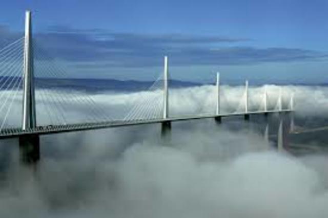 Viaducto Millau, Millau, Francia