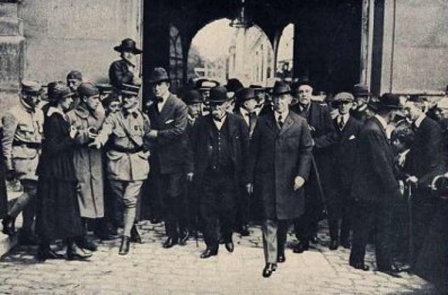 PARISKO KONFERENTZIA