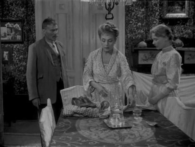 VIII. fejezet – A Tünemény