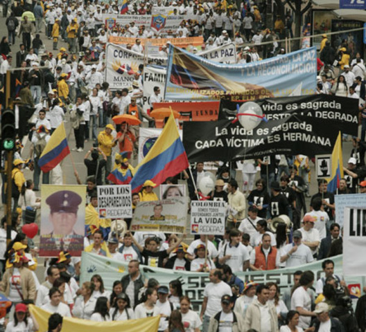 Congreso propone comisión para pedir a las Farc liberación unilateral de los secuestrados  (parte 1)