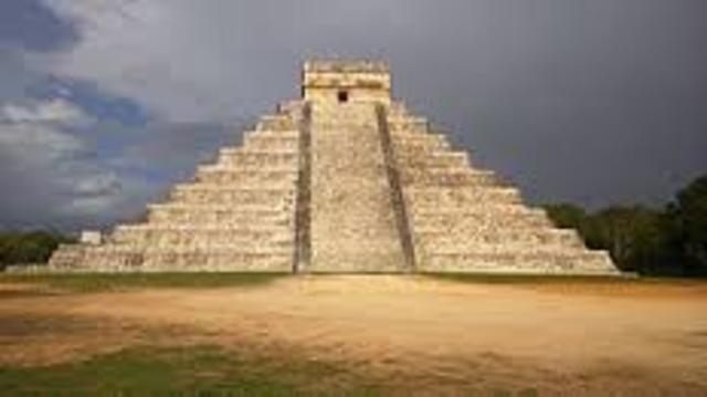 CONSTRUCCIÓN DE CHICHEN ITZA