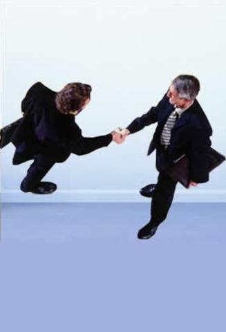 Unos 180 empresarios del pais viajan a Lima a macrorrueda de negocios