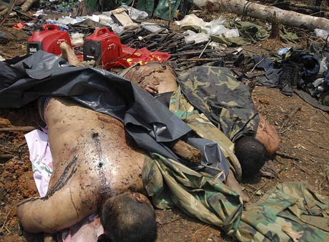 A Bogotá fueron trasladados cuerpos de los 22 guerrilleros muertos en operaciones en Putumayo (Parte 1)