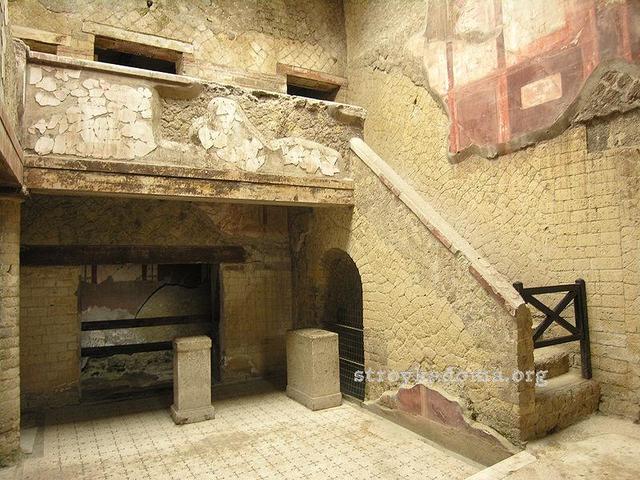 The description of the houses in ancient Rome.