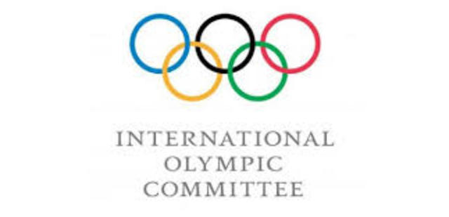 The International Olympic Committee (IOC) votes in favour of golf returning to the 2016 Olympics in Rio de Janeiro.