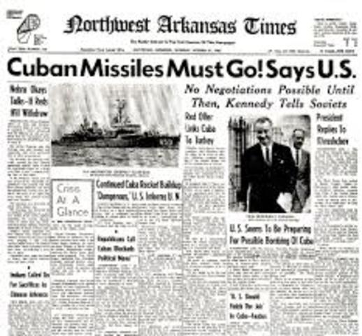 Khrushchev agrees and removes the missiles