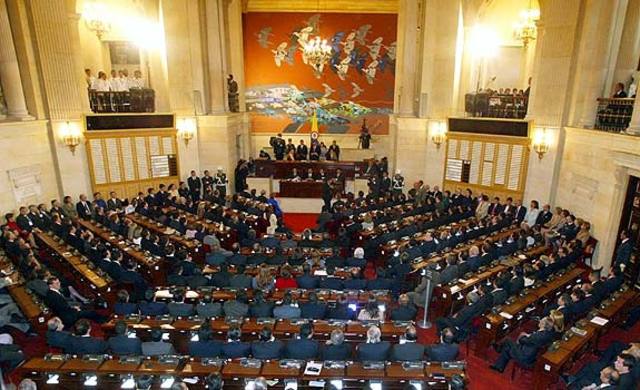 CONGRESO DE LA REPÚBLICA APRUEBA LA COMISIÓN.