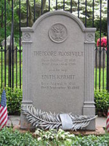 Theodore Roosevelt Dies