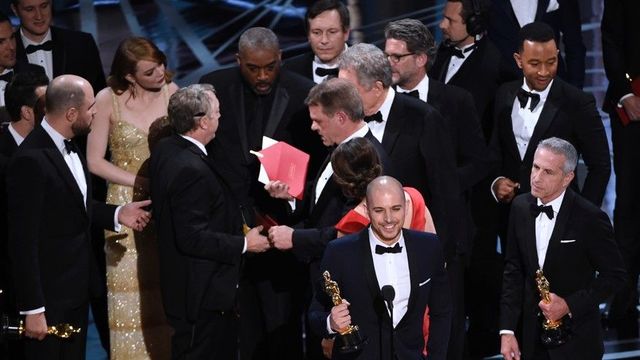 Oscar meltdown: 'La La Land' mistakenly named best picture, 'Moonlight' really wins