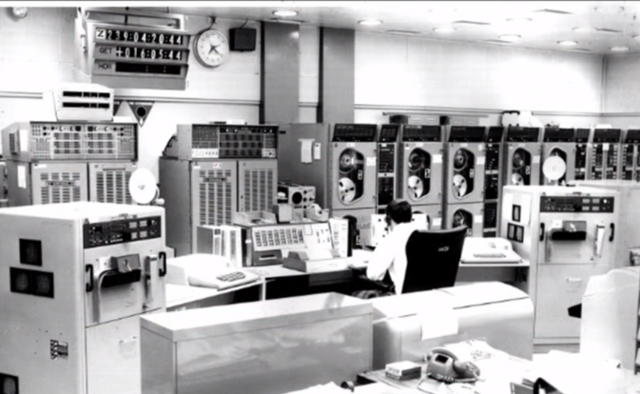 1RA GENERACIÓN: UNIVAC I