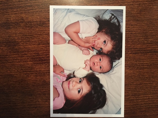 Mi hermanito nació en Charlotte, North Carolina.