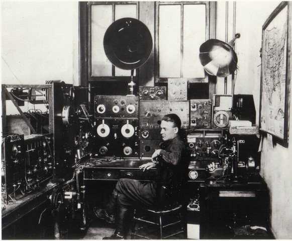 Canada's First Radio Stations (1920s)