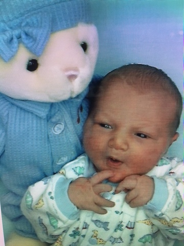 2000- Nací en Charlotte, North Carolina.