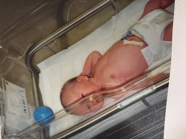 Mi hermano Nació en 2002