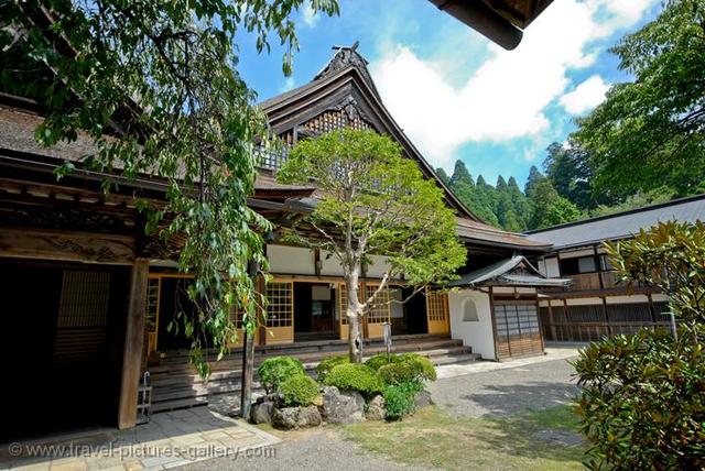 Kukai established a monostary on Mt Koya